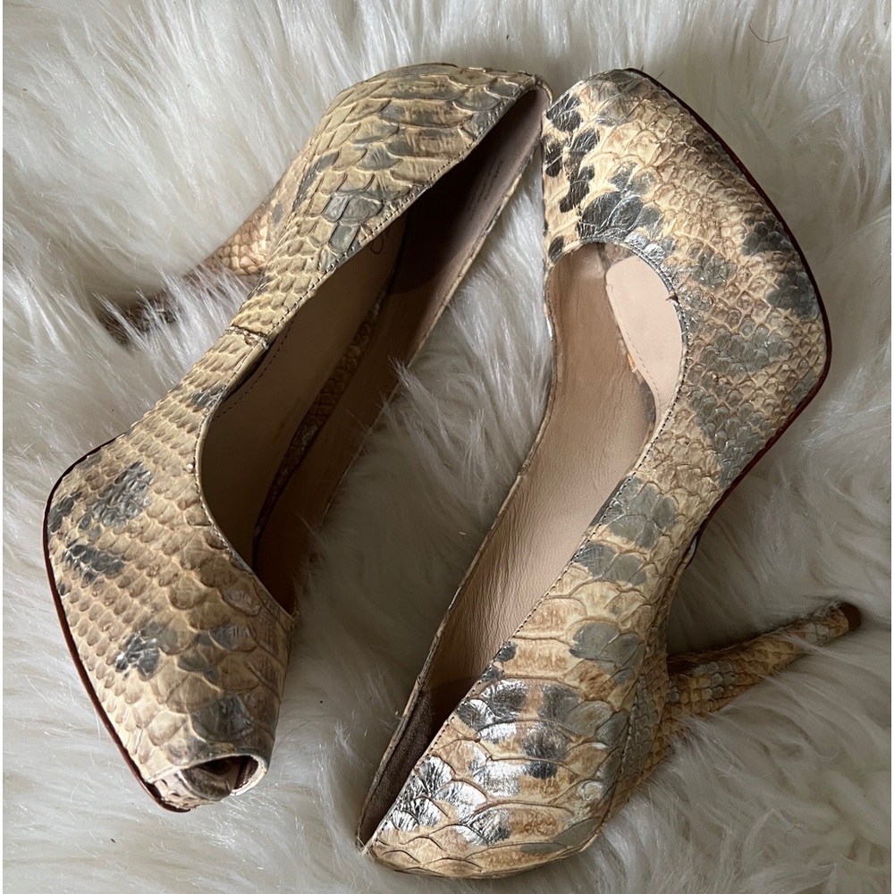 Joan & David Snakeskin heels